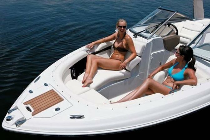 Regal 2700 | Queen of Tortuga