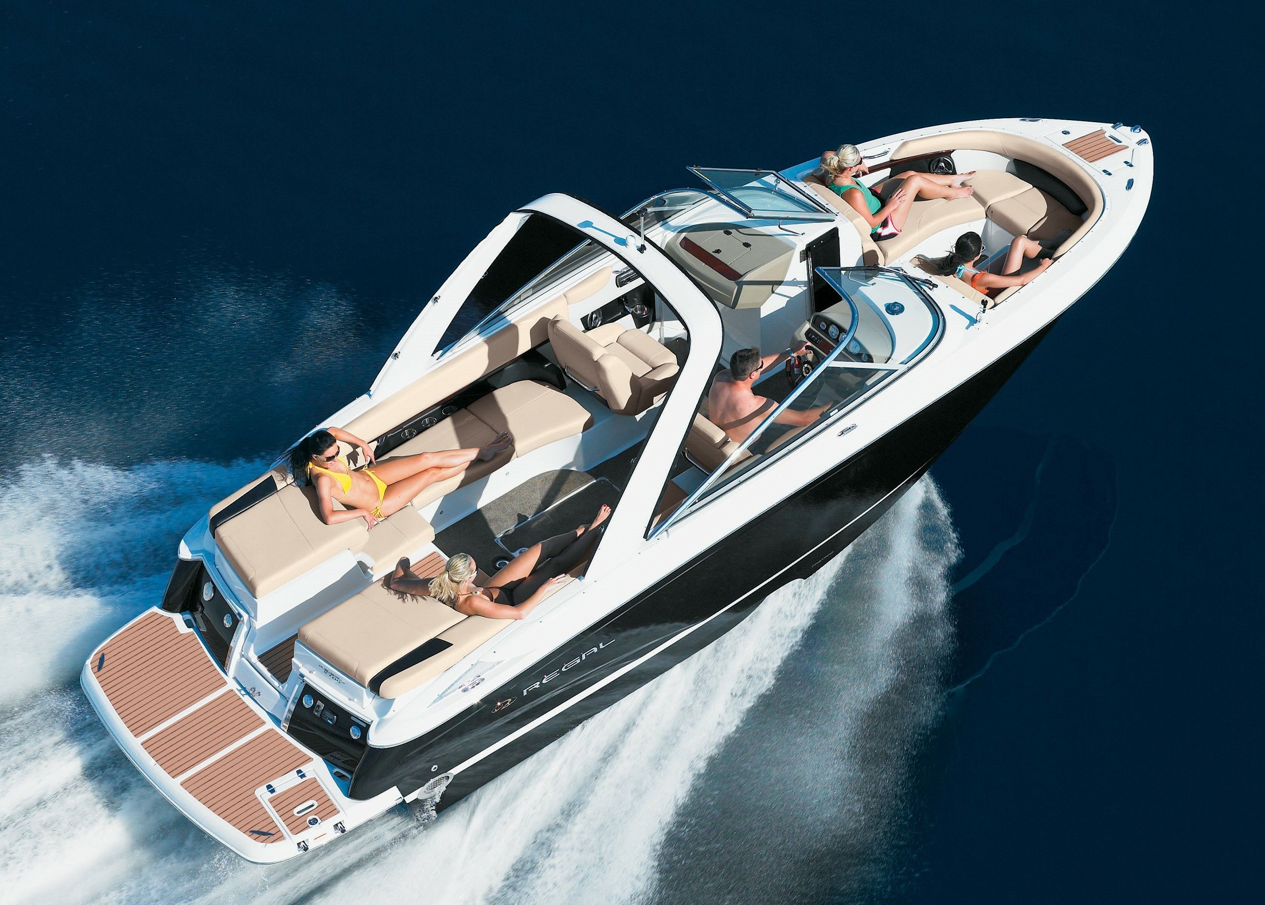 Regal 2700 | Queen of Tortuga