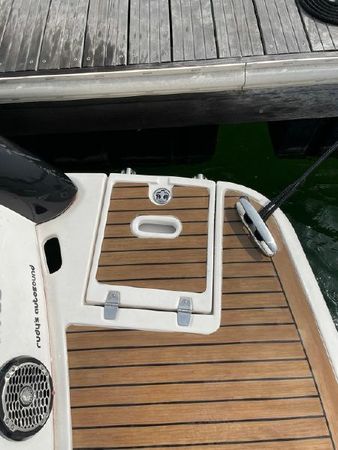 Regal 2700 | Queen of Tortuga