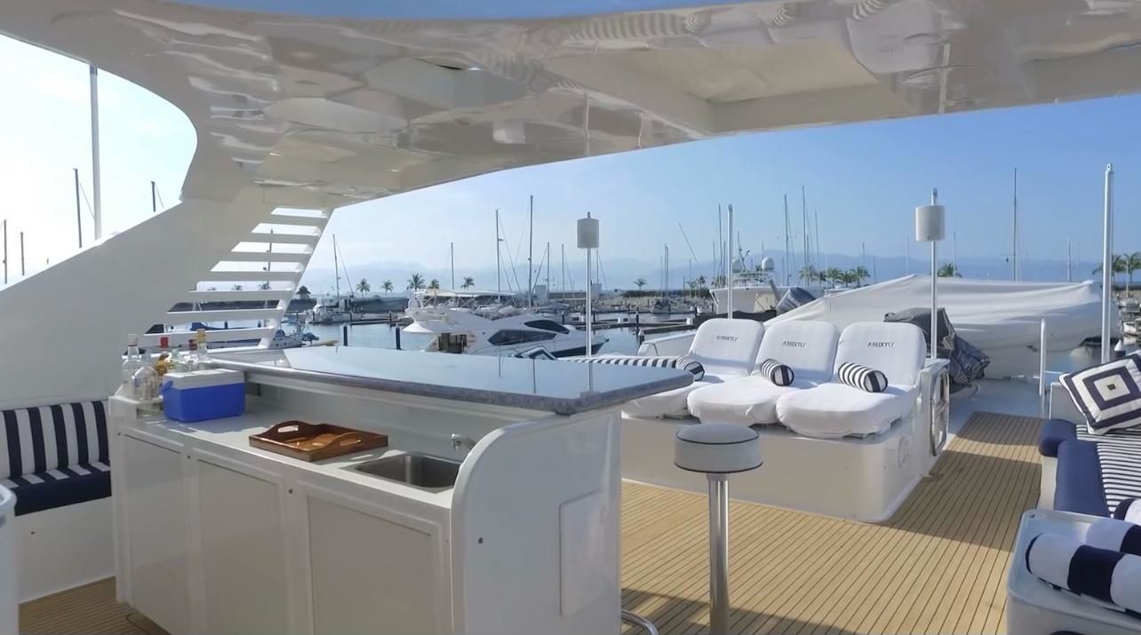 Broward 110 | Amixtli