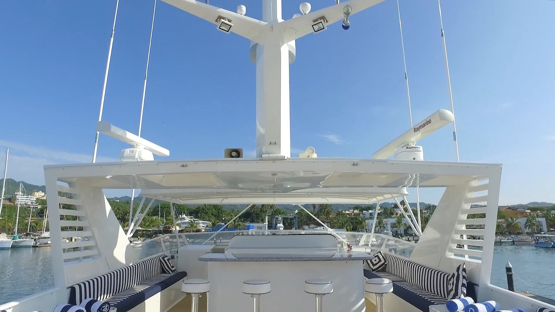 Broward 110 | Amixtli