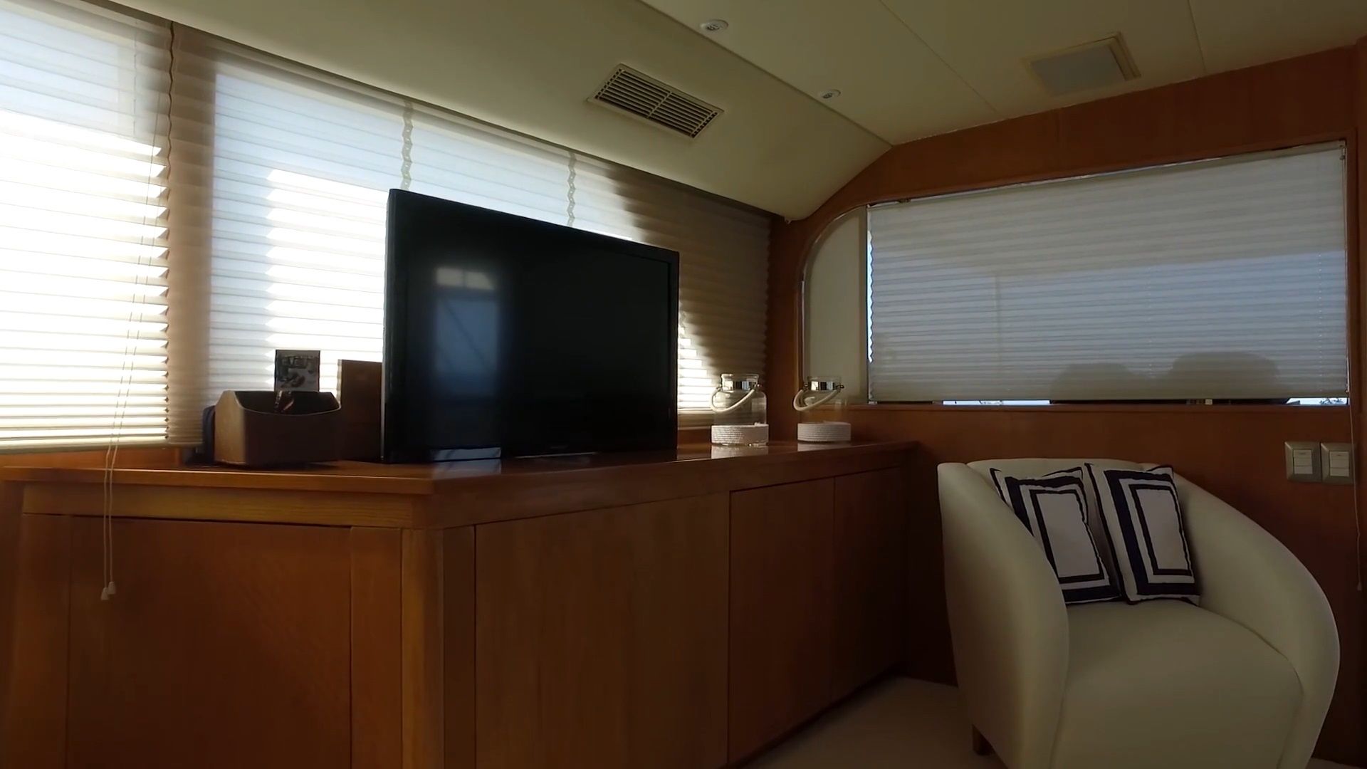 Broward 110 | Amixtli