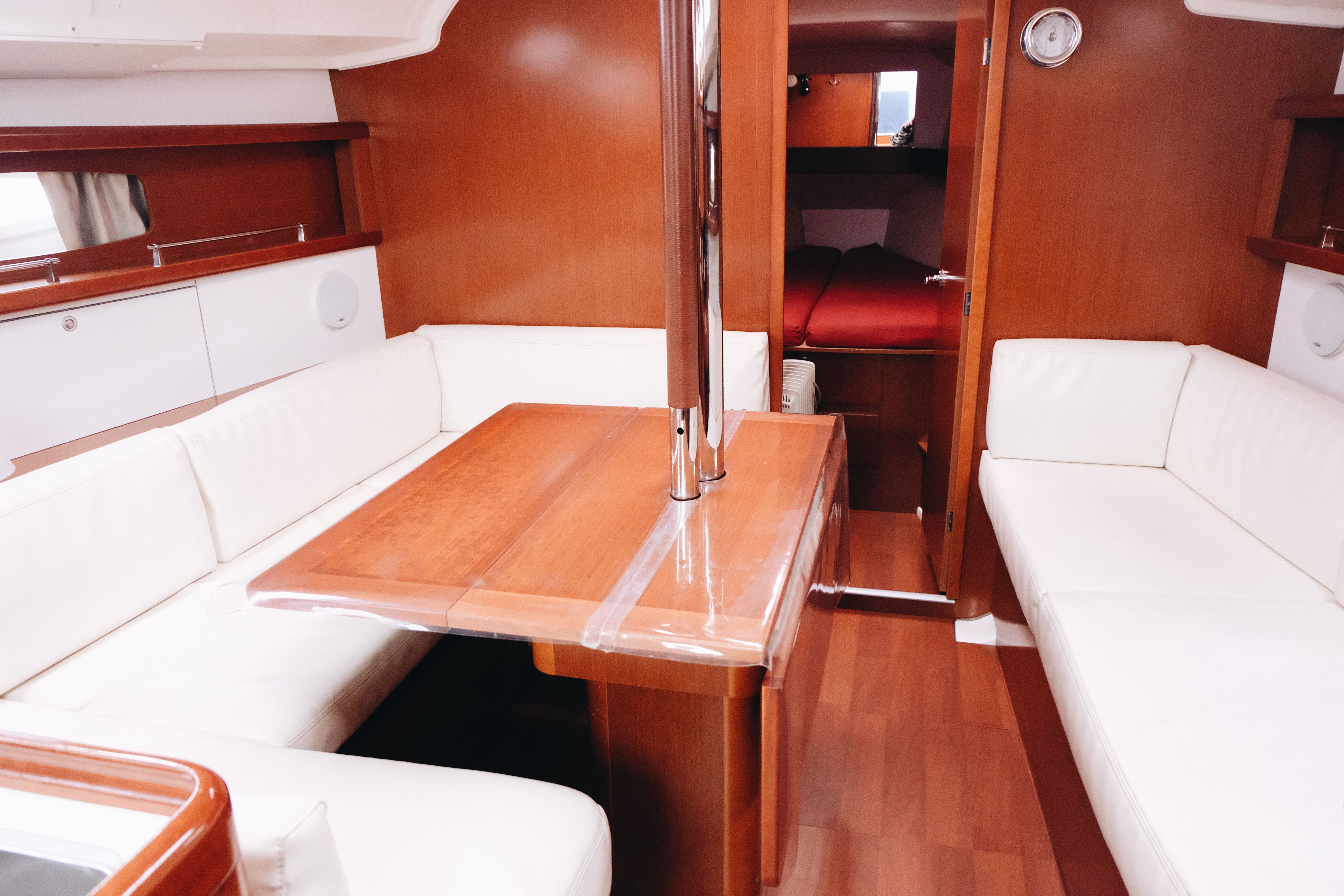Beneteau Oceanis 37 | Mischief of Hamble