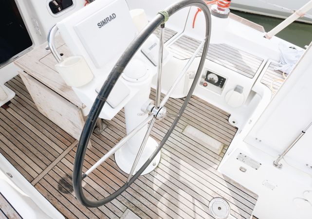 Beneteau Oceanis 37 | Mischief of Hamble