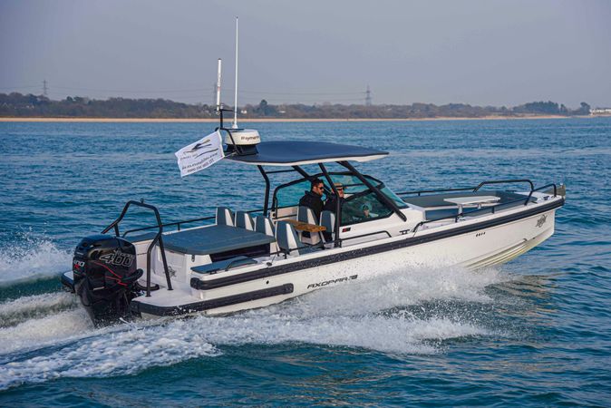 Axopar 28 TT | Splashproof