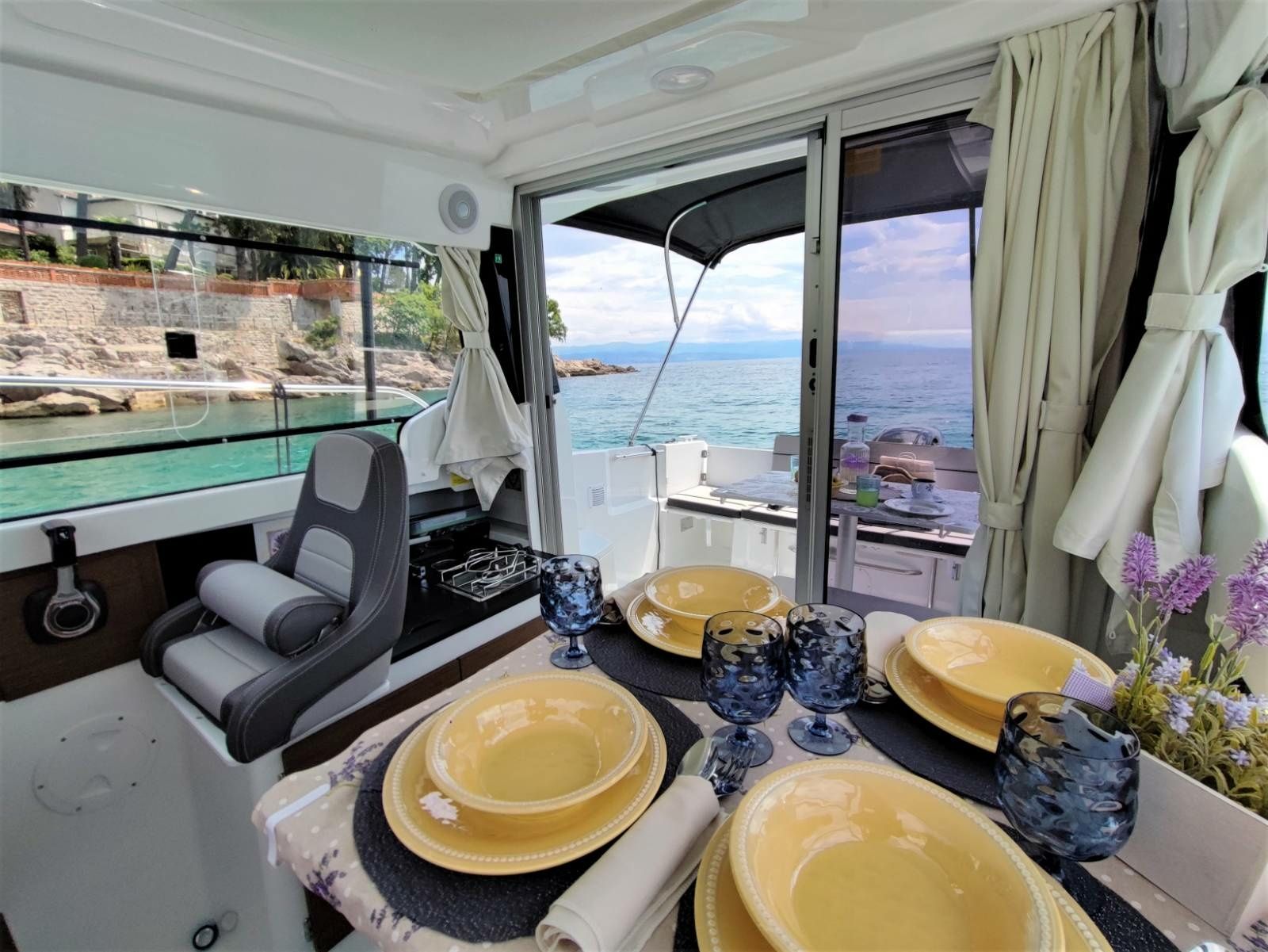 Jeanneau Merry Fisher 695 | Sunny Day