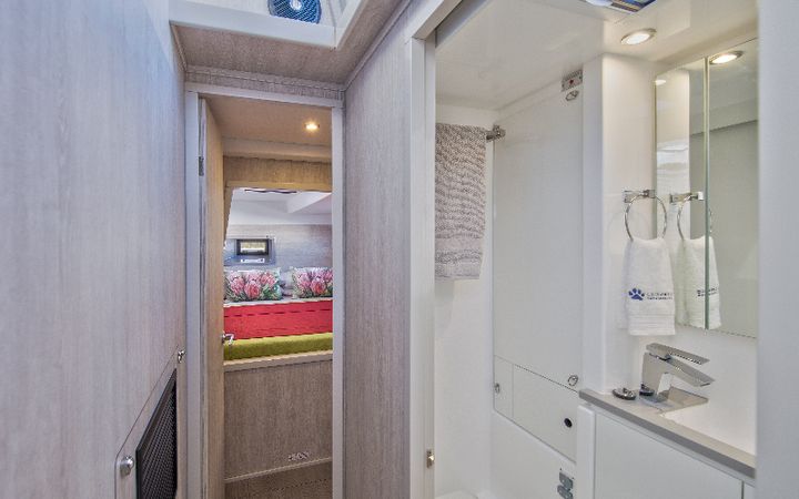 Leopard 43 PC | Virginea