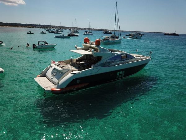 Azimut 68S | Sky & Sand