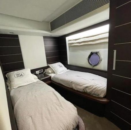 Azimut 68S | Sky & Sand