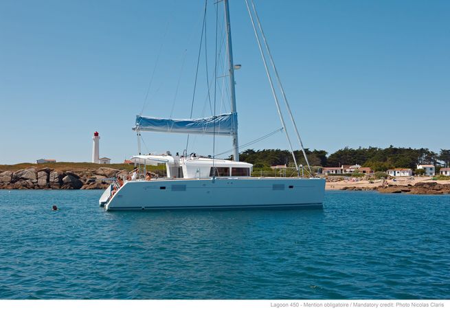Lagoon 450 F | Bela