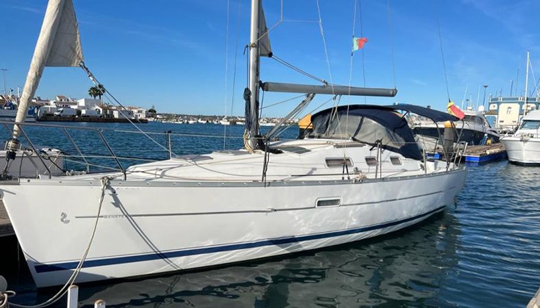 Beneteau Oceanis 323 | India