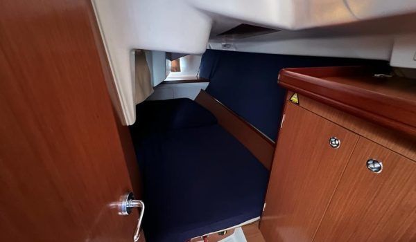 Beneteau Oceanis 323 | India