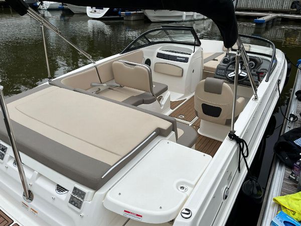 Bayliner VR5 | Mando