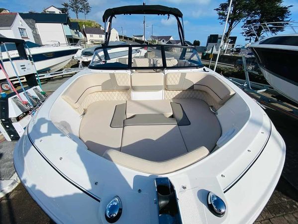 Bayliner VR5 | Mando