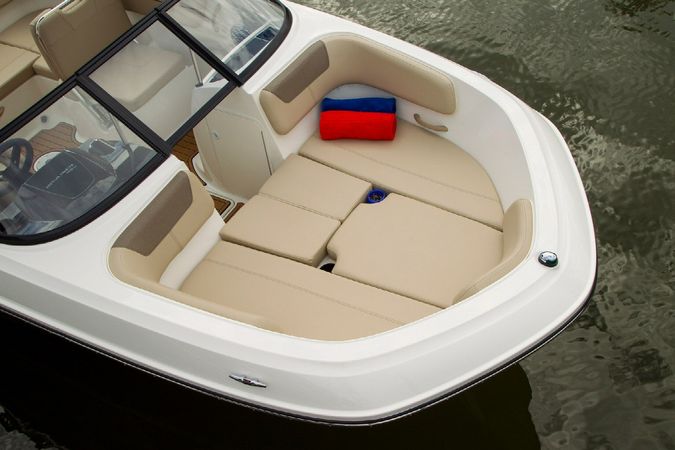 Bayliner VR5 | Mando