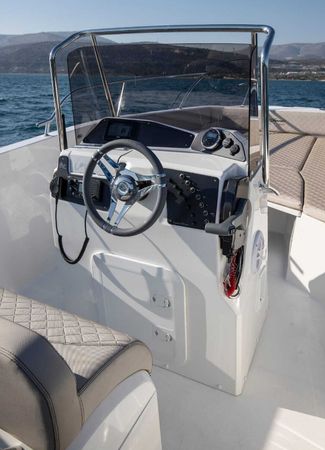 Speedy Cayman 585 | Delux