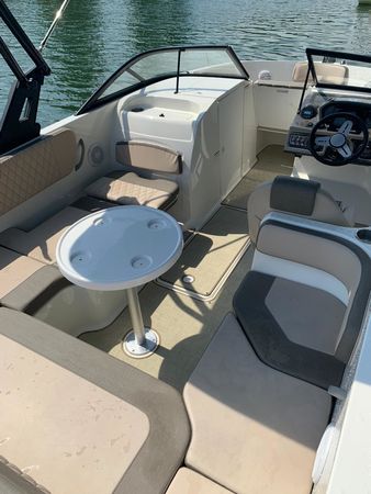 Bayliner VR6 Bowrider | Phacochere