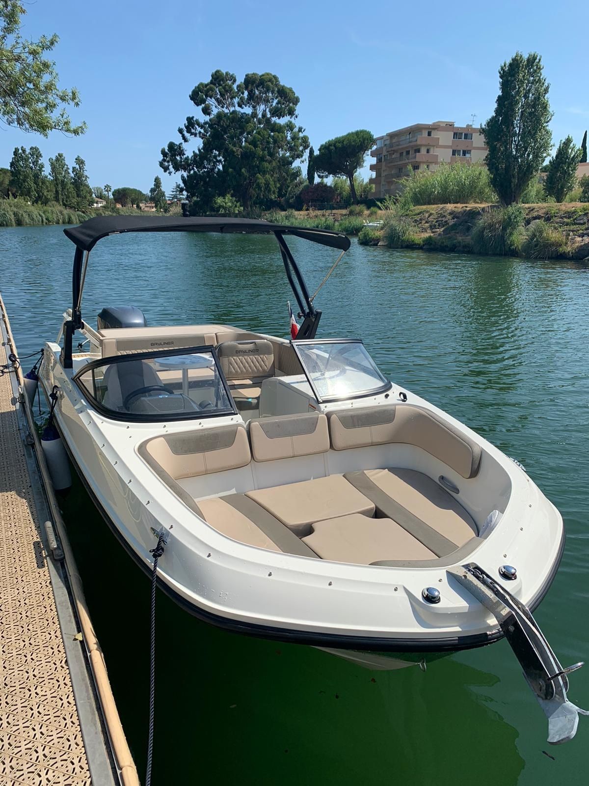 Bayliner VR6 Bowrider | Phacochere