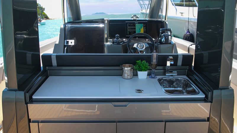 Schaefer Yachts V33 | Stellar