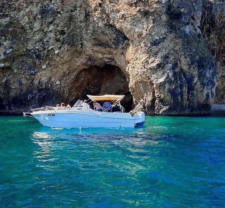 Atlantic Marine 670 | 21