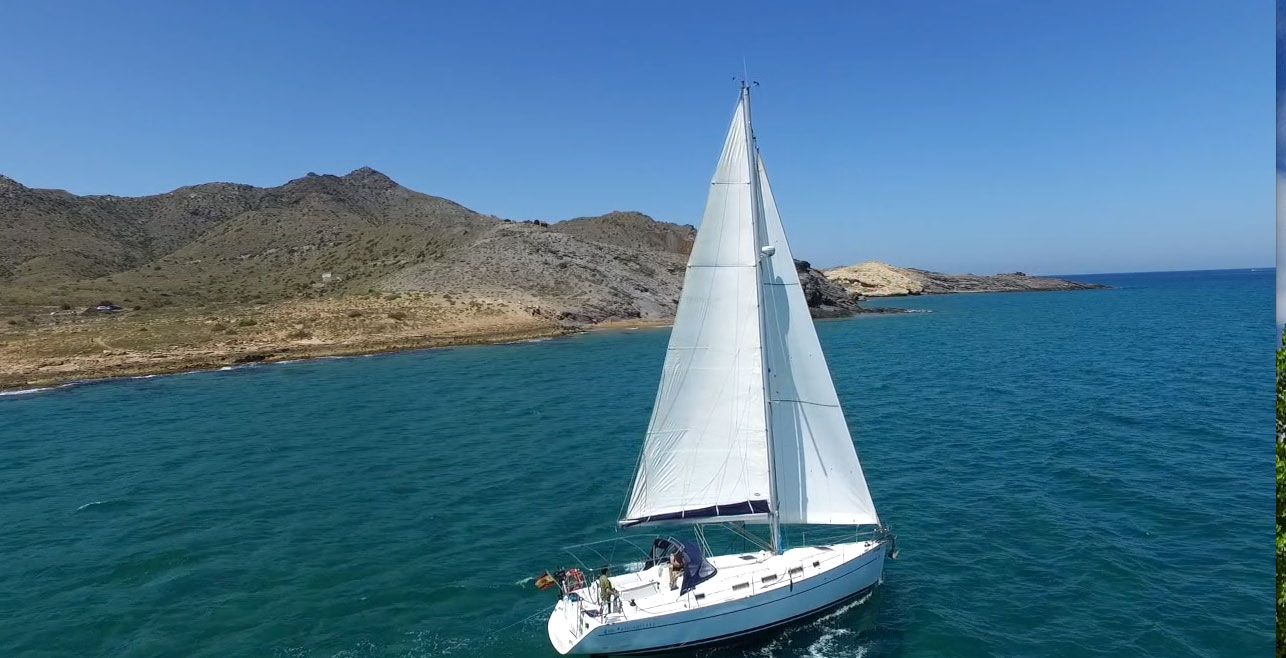 Beneteau Cyclades 39.3 | Panther