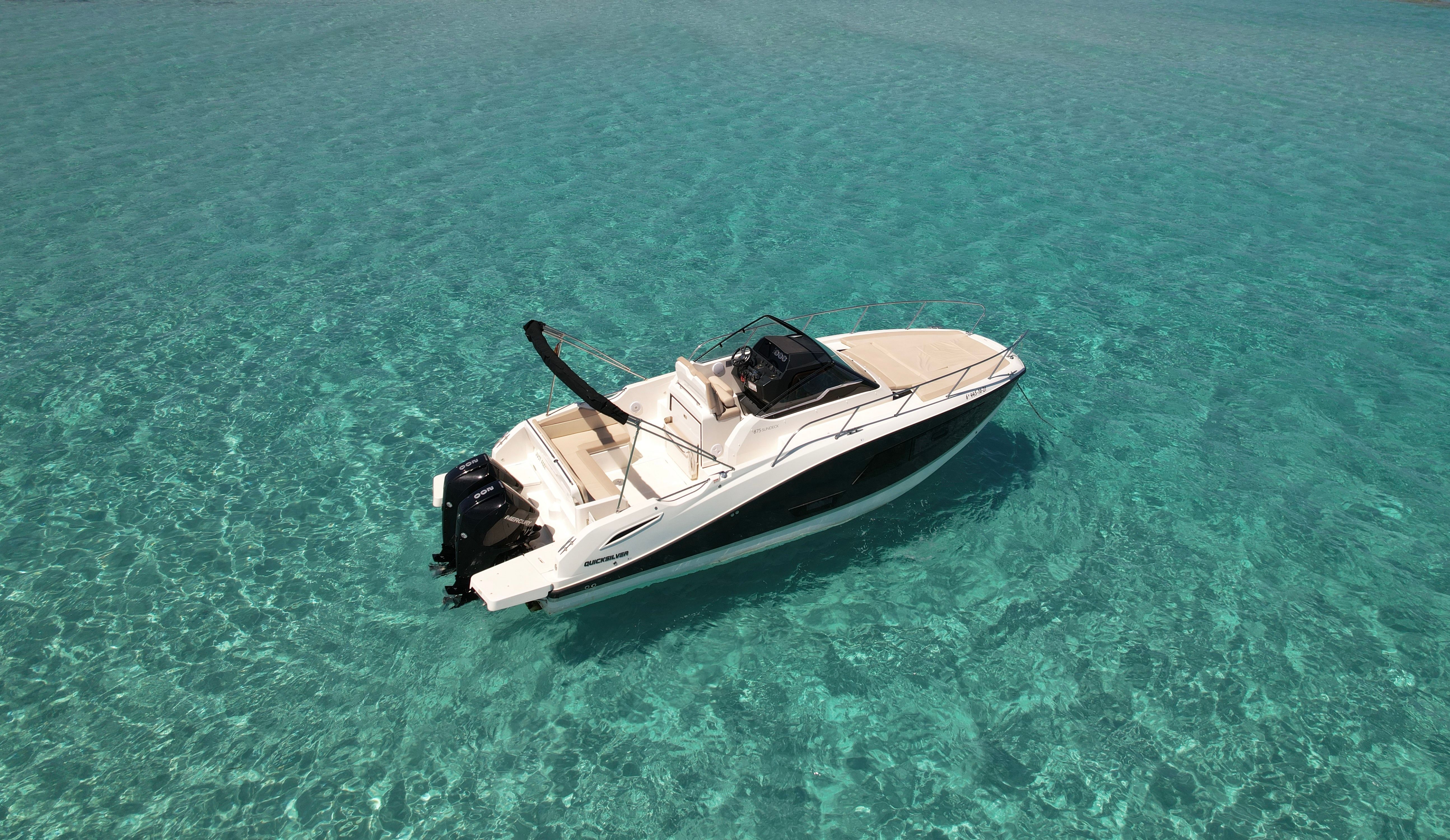 Quicksilver 875 | Luz