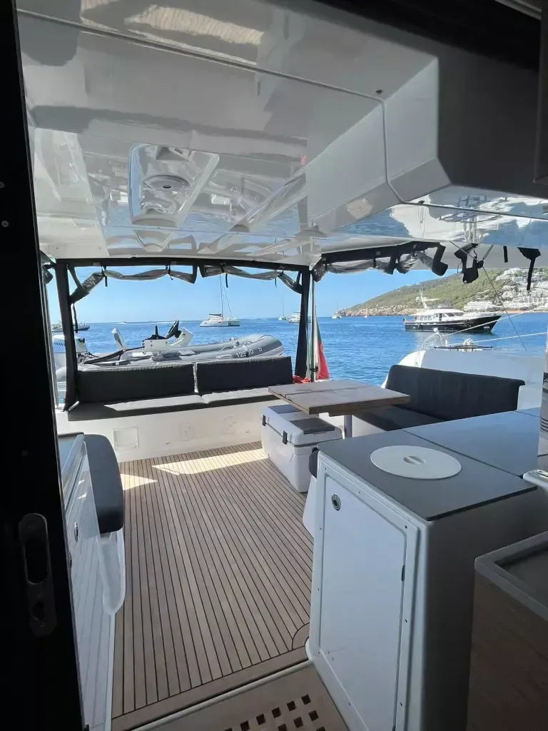 Lagoon 46 | Thirteen