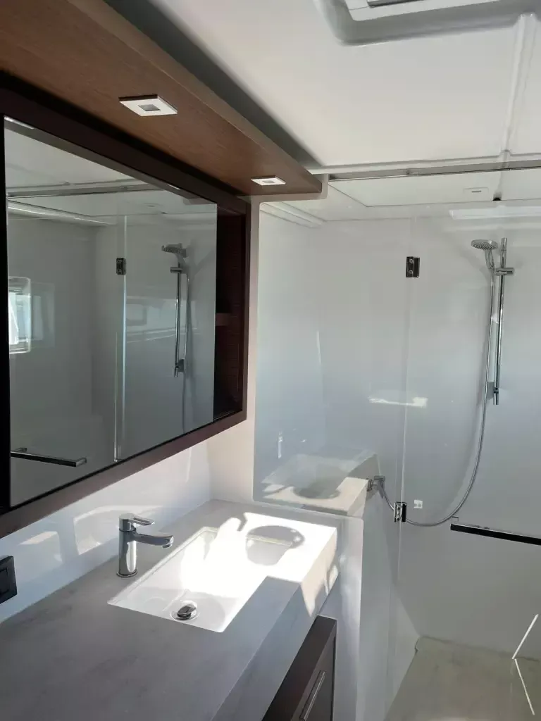 Lagoon 46 | Thirteen