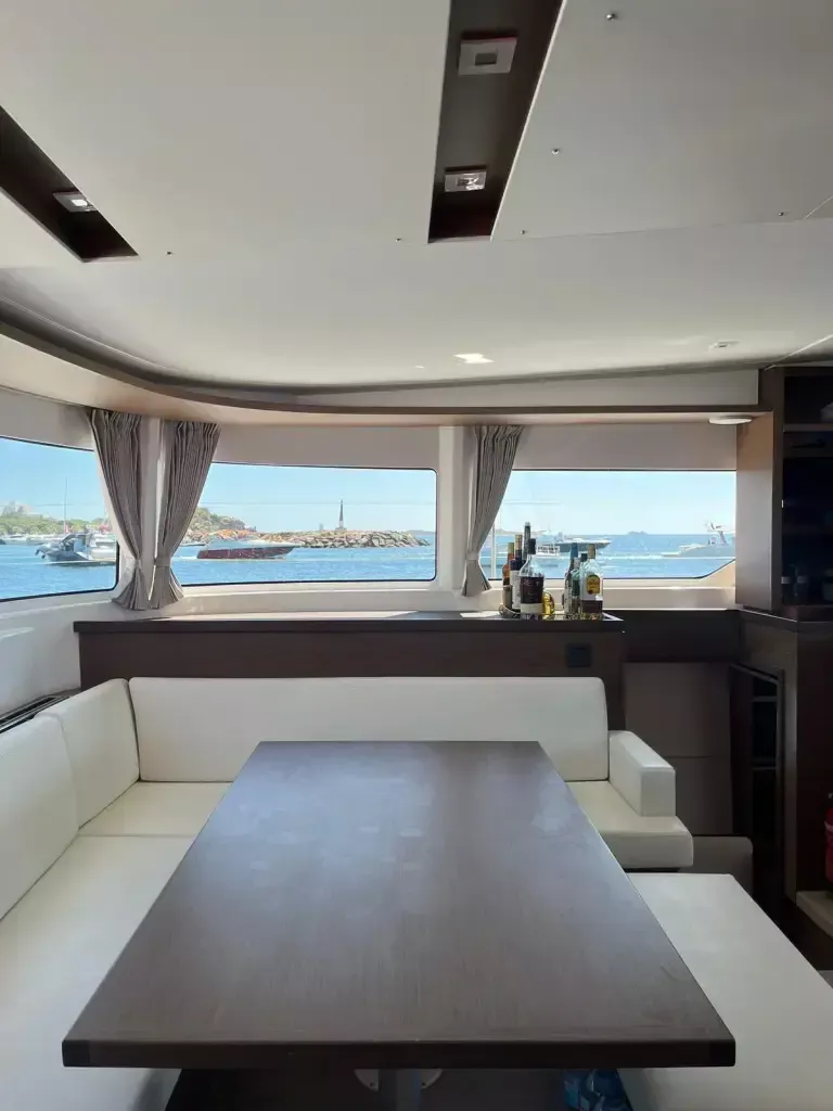 Lagoon 46 | Thirteen