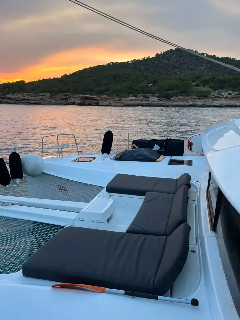 Lagoon 46 | Thirteen