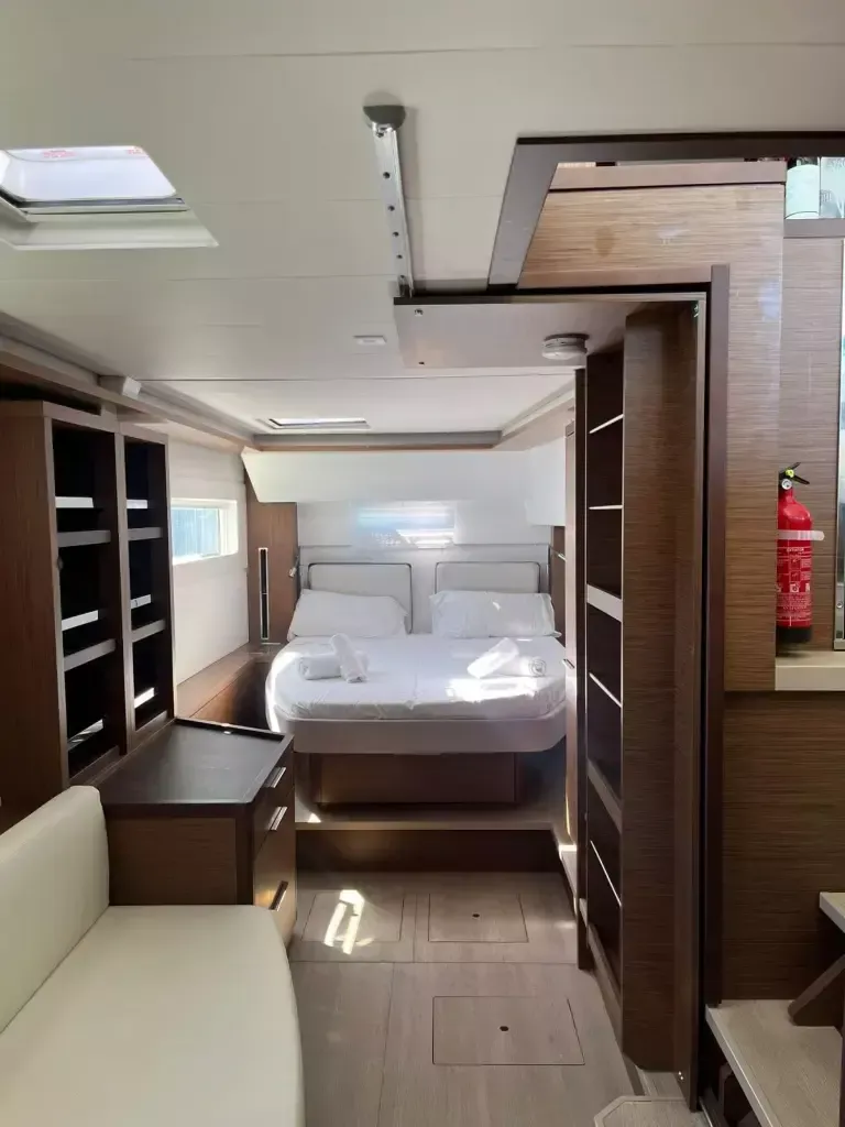 Lagoon 46 | Thirteen