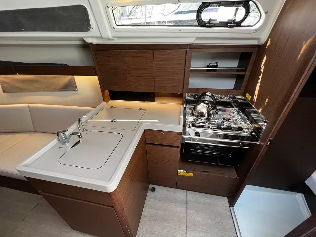 Beneteau Oceanis 34.1 | Clara