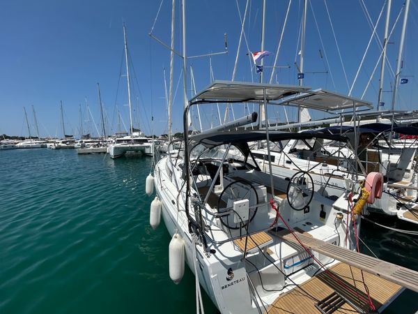 Beneteau Oceanis 34.1 | Clara