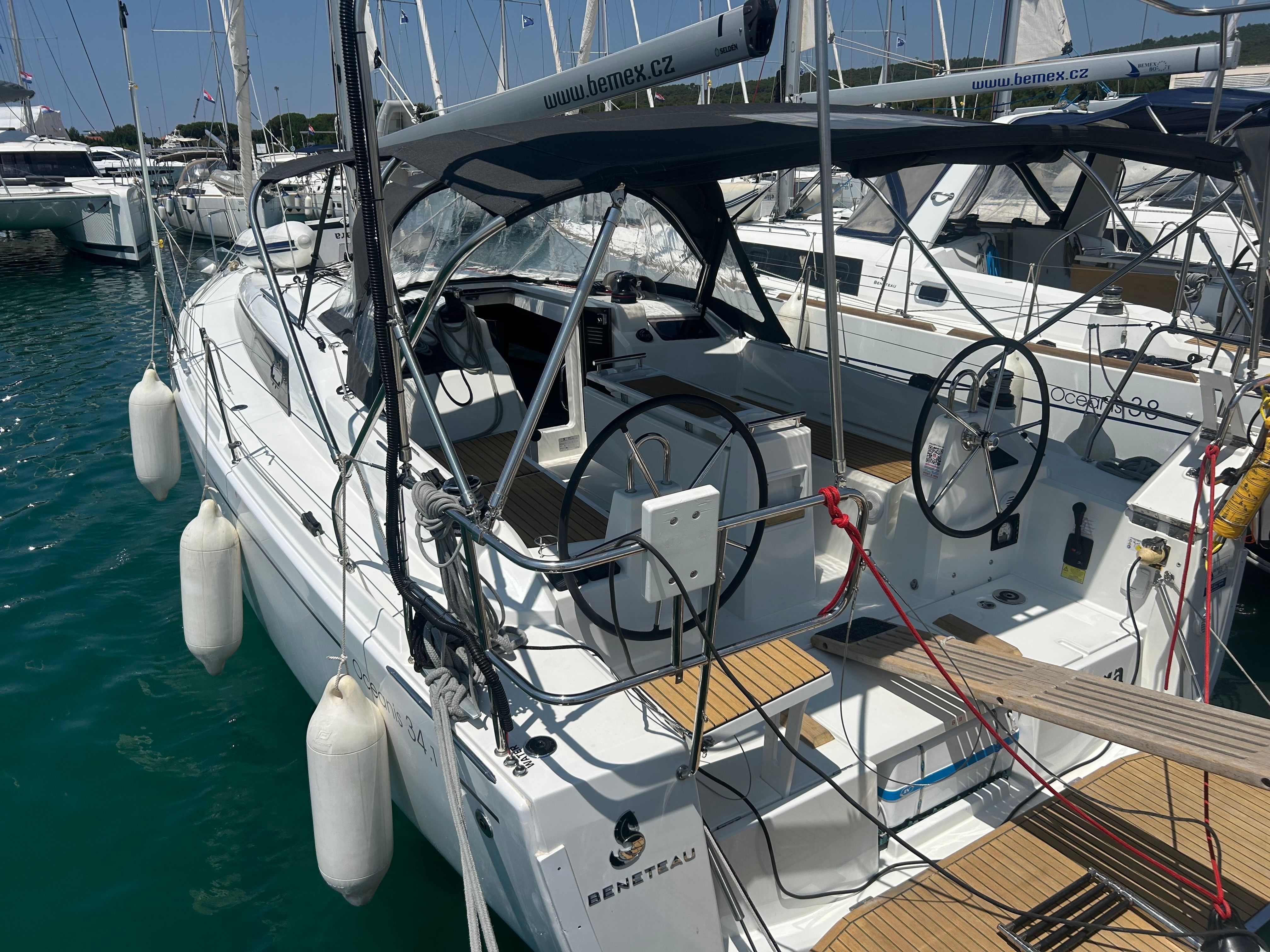 Beneteau Oceanis 34.1 | Clara