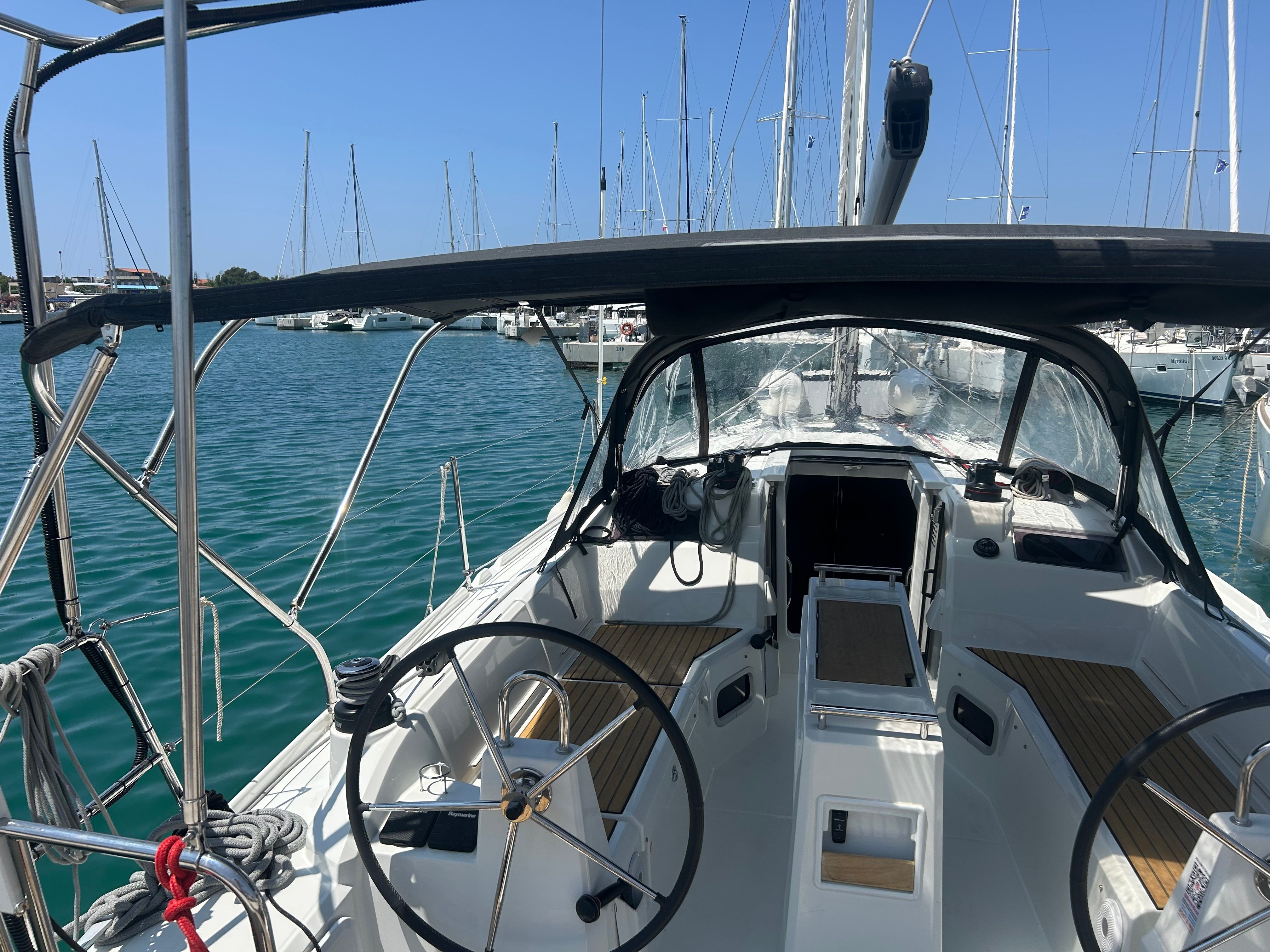 Beneteau Oceanis 34.1 | Clara