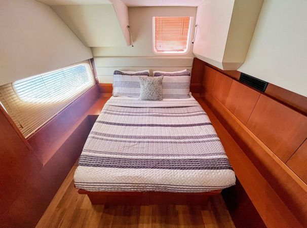 Aquila 48 | Three Quarters Full