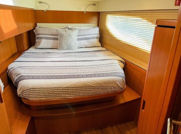 Aquila 48 | Three Quarters Full