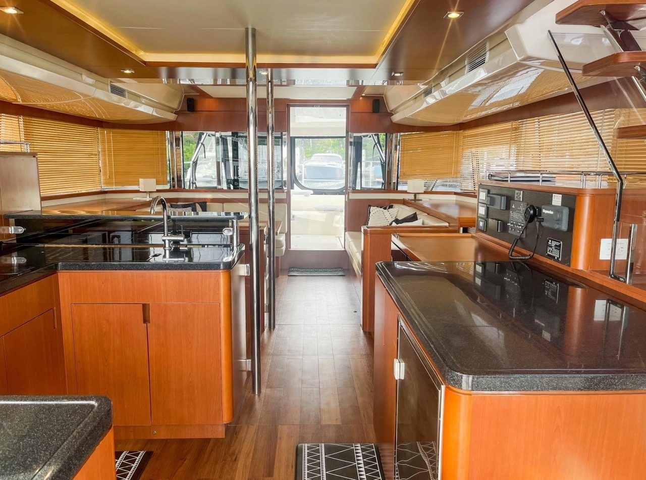 Aquila 48 | Three Quarters Full