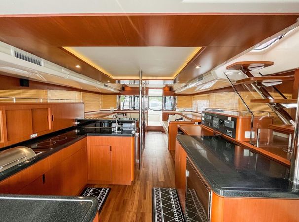 Aquila 48 | Three Quarters Full