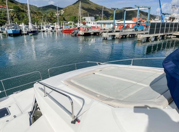 Aquila 48 | Three Quarters Full