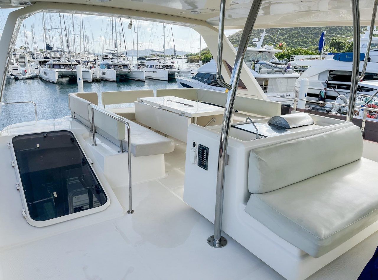 Aquila 48 | Three Quarters Full