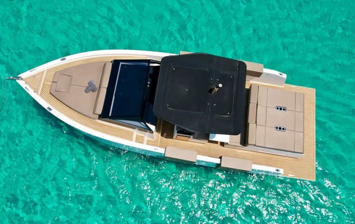 De Antonio D34 Open | Delito