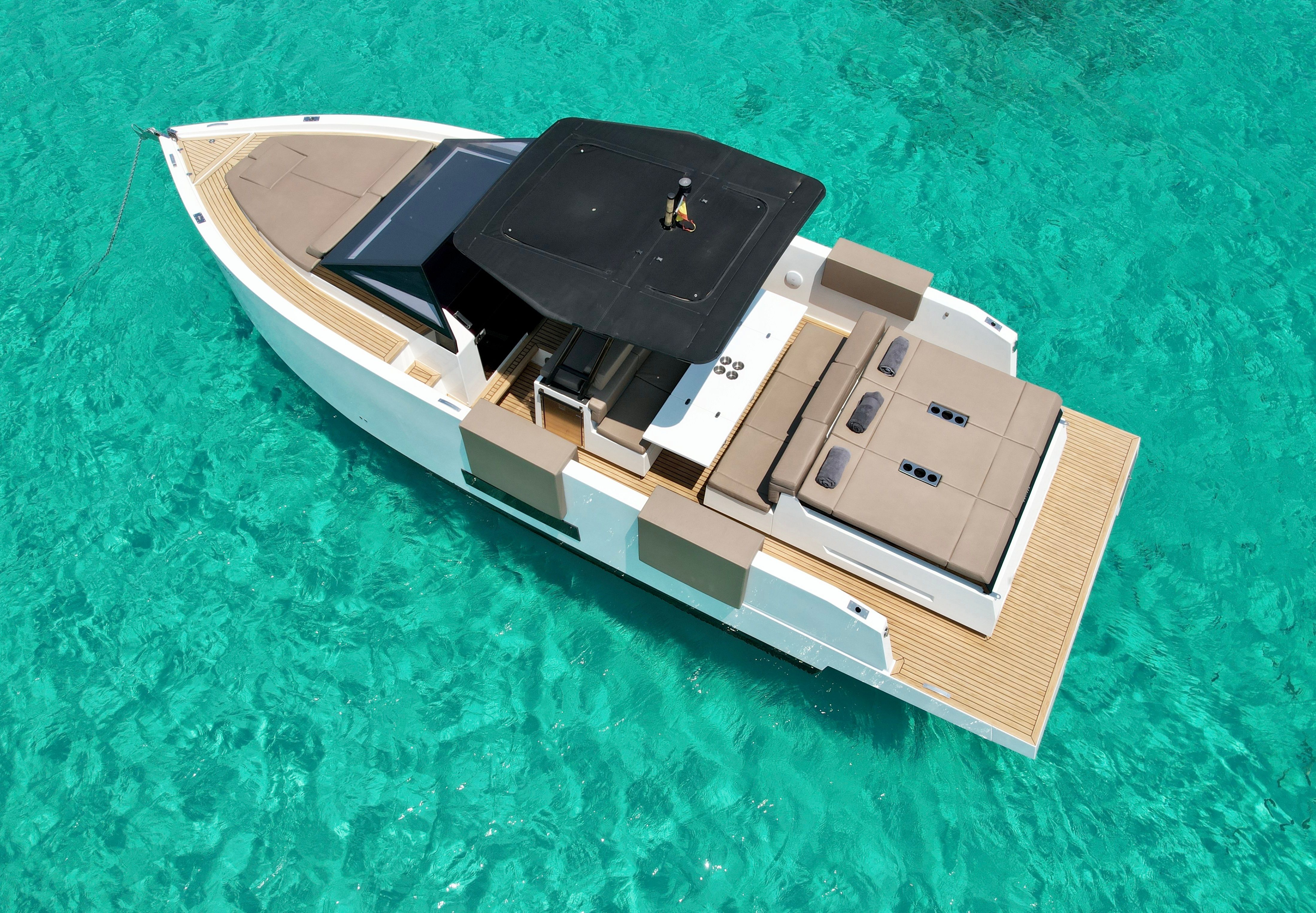 De Antonio D34 Open | Delito