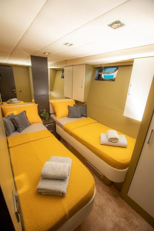 Custom Built 85 | Poseidon F