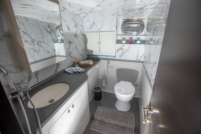 Custom Built 85 | Poseidon F