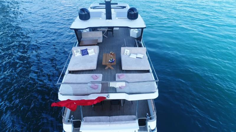 Custom Built 85 | Poseidon F