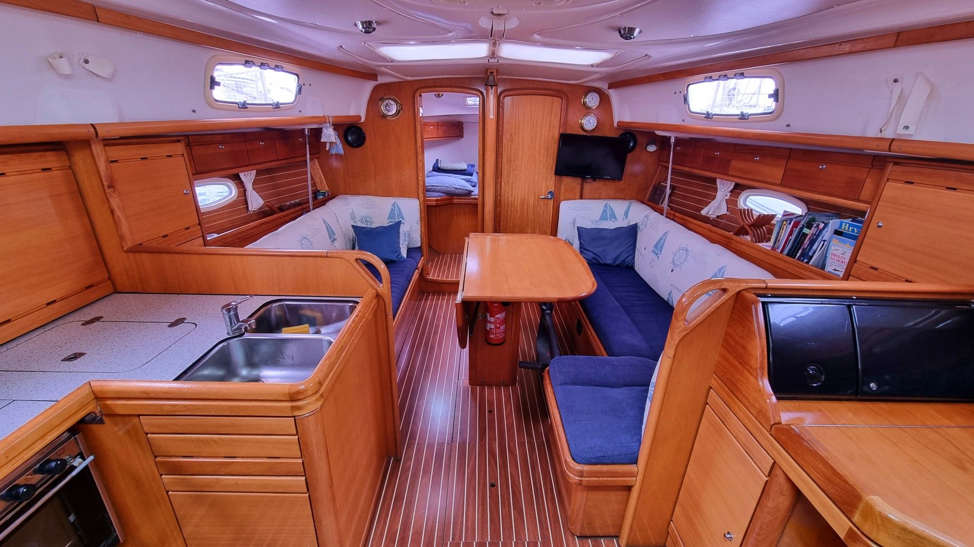 Bavaria Cruiser 37 | Hani