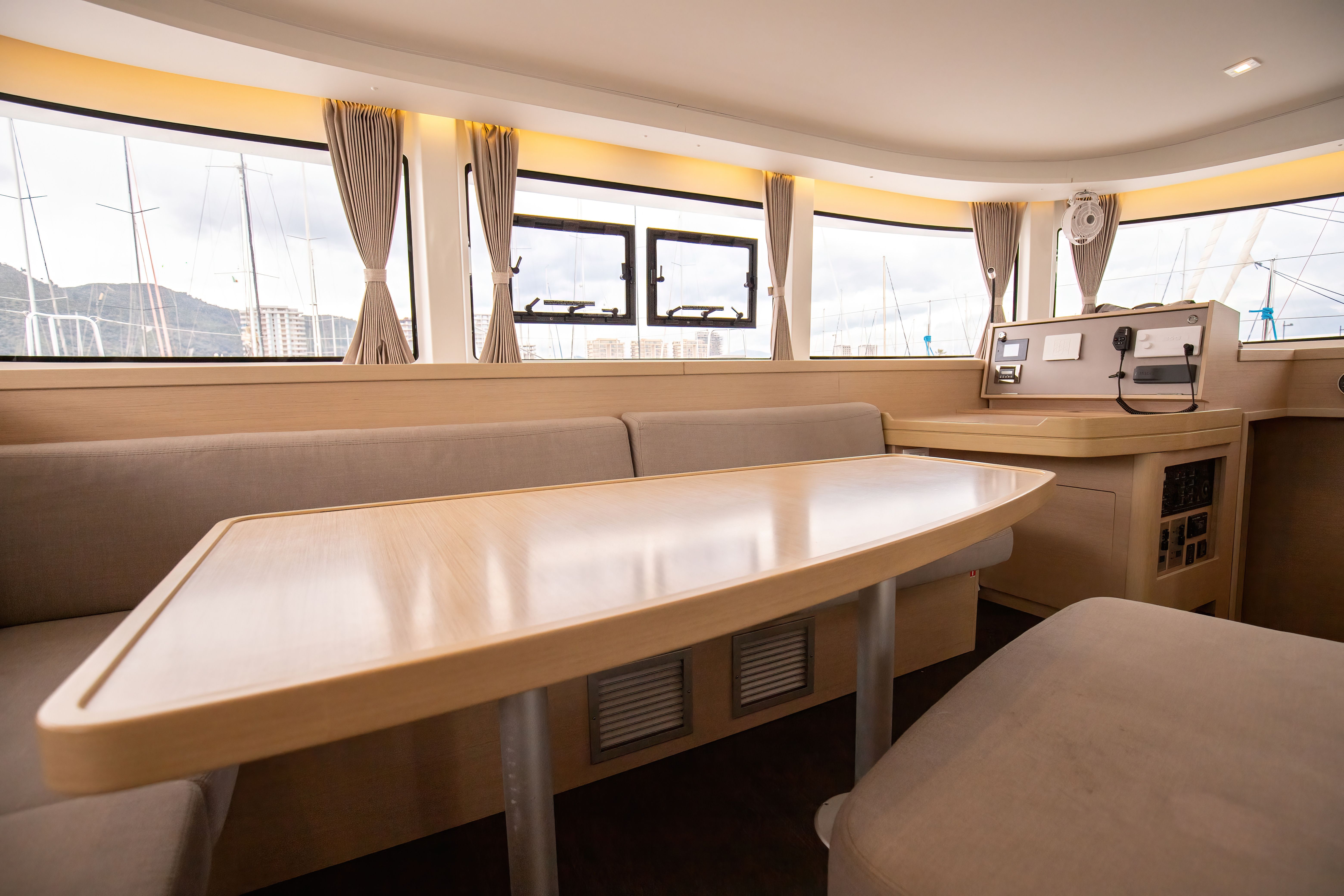 Lagoon 42 | Colombo 40