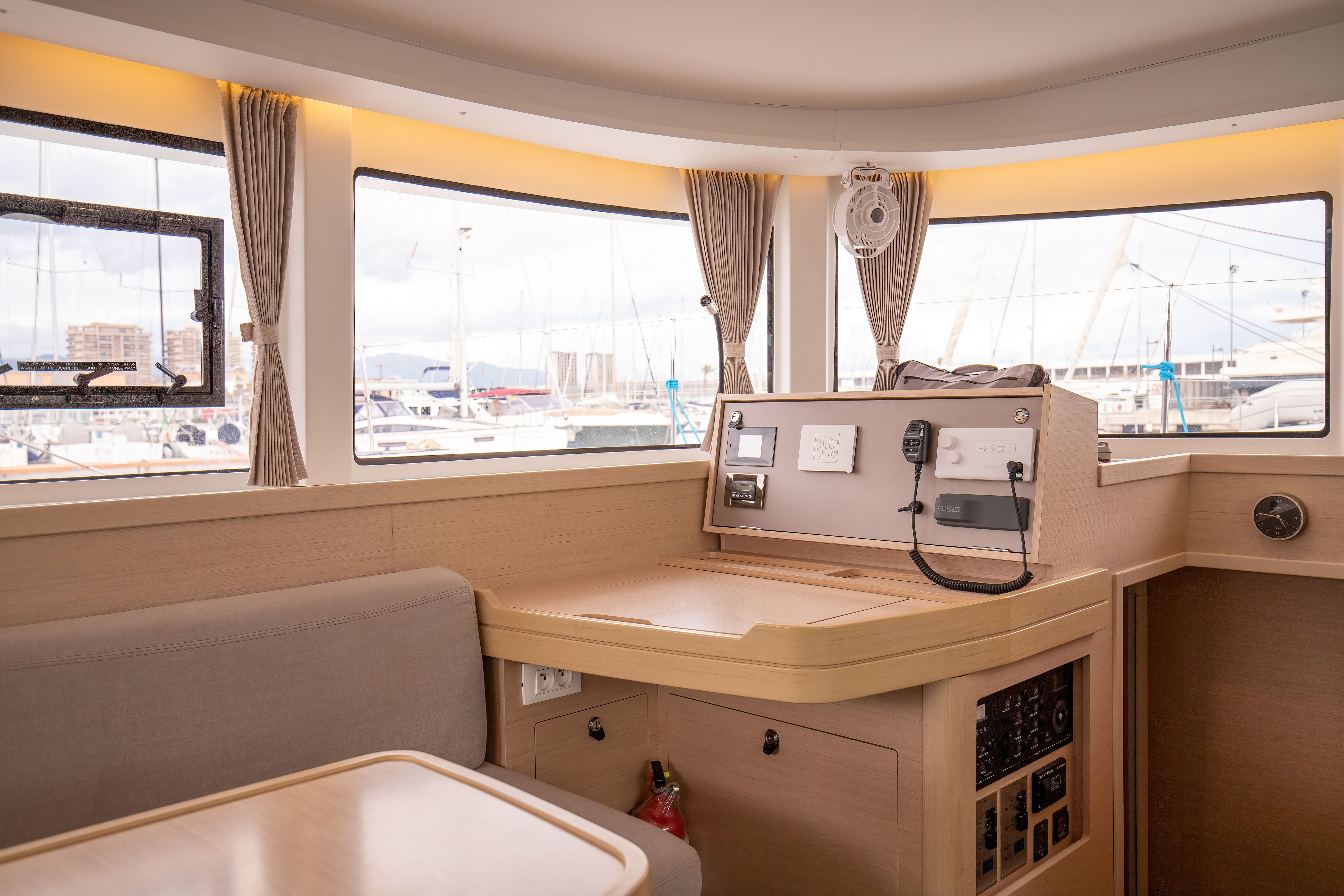 Lagoon 42 | Colombo 40