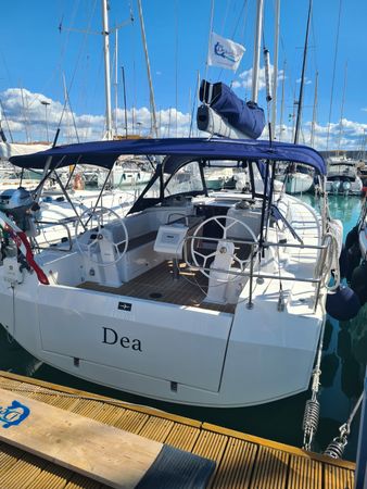 Bavaria C38 | Dea
